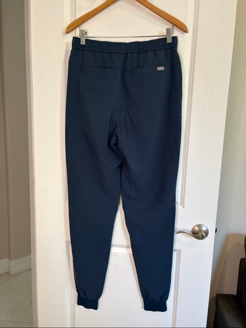 Figs Men's Tansen Jogger Scrub Pants in Dark Harbor Size M/T - Picture 6 of 8
